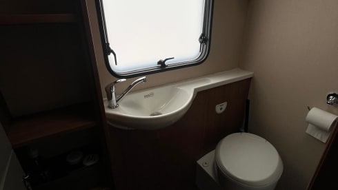 Posh Motorhomes – 4 berth Fiat semi-integrated from 2019