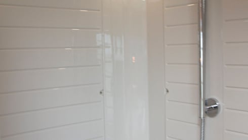 Ixeo IT 720 – 4p Bürstner semi-integrated from 2010