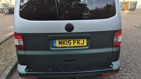 Valerie – Craig's Camper - VW Transporter 4 Berth + Awning