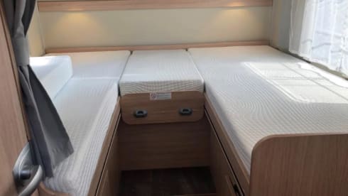 Sunlight T68 – Hele mooie ruime 4 persoons Sunlight camper uit 2018, veel bergruimte.