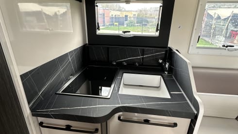 4p McLouis semi-integrated uit 2026