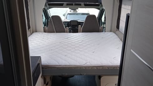 720 Titanium Premium – 5p Chausson semi-integrated from 2021 - NEW CONDITION