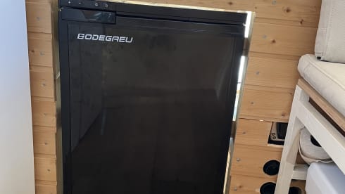 Tutu – Self-sufficient, cozy van in boho style