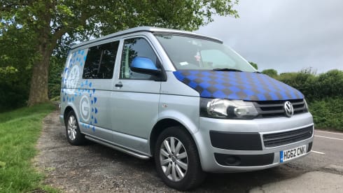 Lady Luna – VW Campervan - 4 berth with awning.
