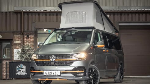 Zetland – Professionally Converted HIgh Spec 4-Berth Campervan