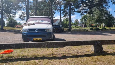 Lucky – Vivez l'aventure à quatre avec cette caravane amusante !