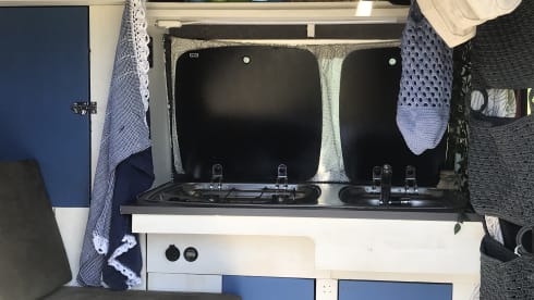 Rooie Sien – compact mini motorhome