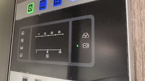 White pearl – 5p Ford semi-integrated uit 2026