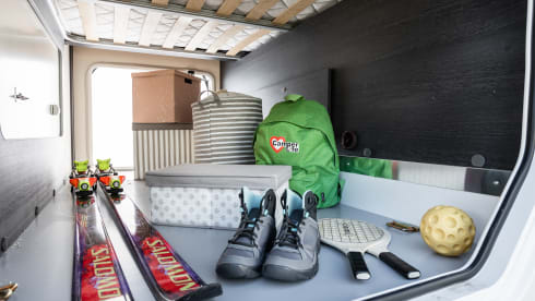 Cruz – Motorhome – Sleeps 5 – Travels 5