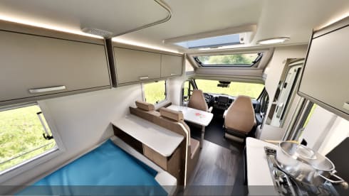 2p Carado semi-integrated uit 2023