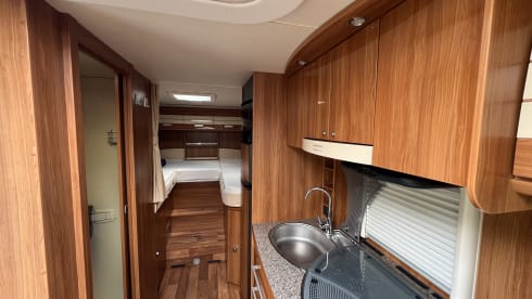 Esprit – 2p Dethleffs semi-integrated camper from 2014