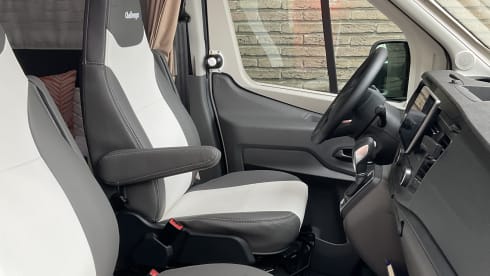 4p Challenger semi-integrated uit 2024