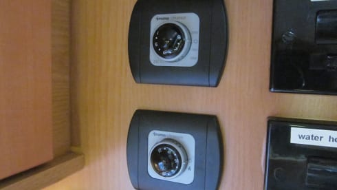 Henry – 4 berth Elddis 100 Sunseeker - 6 Belts