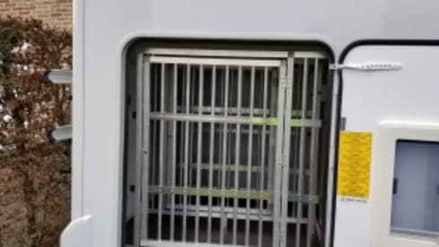 Ittercampers – 6p Sun Living semi-integrated from 2022