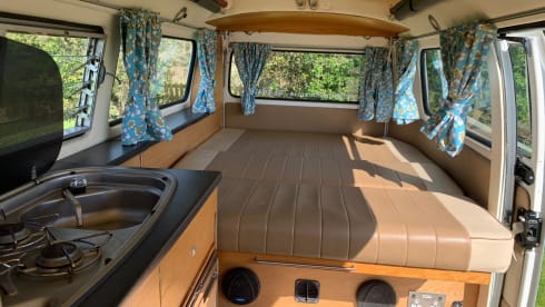 Bertie – Hire Bertie, our 1973 Volkswagen T2 Baywindow Campervan!