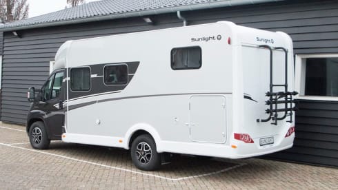 T69L – Hele mooie ruime 4 persoons Sunlight camper uit 2023, veel bergruimte.
