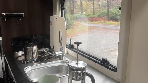 Rascals – 6 berth sun living by adria