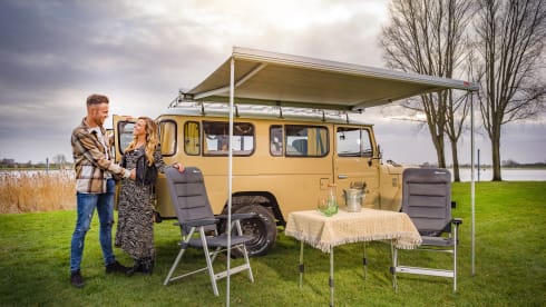 Charlie – Unique 2P Toyota BJ 45 Adventure Campervan from 1985