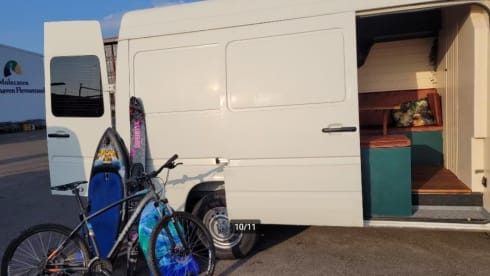 Barry – 2p Volkswagen campervan from 2006