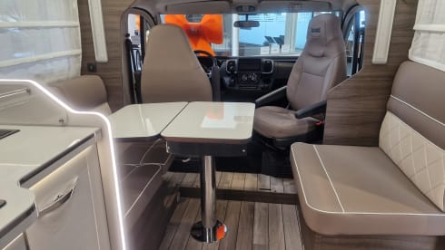 Mc louis – 4p McLouis semi-integrated uit 2025