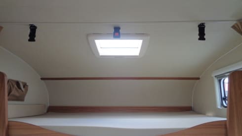 Camper for 6 people, bunk bed / CF6