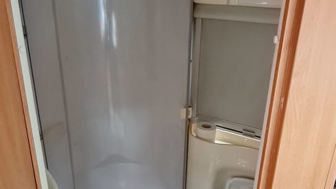 Home #72 – 6p family Knaus sun traveler with alcove.