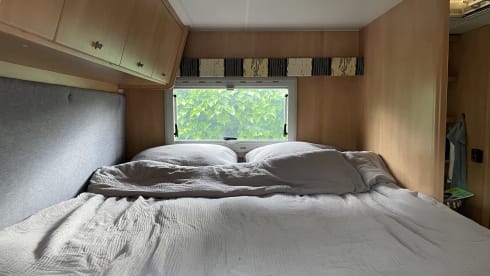 Coco  – 6 person family camper with air conditioning