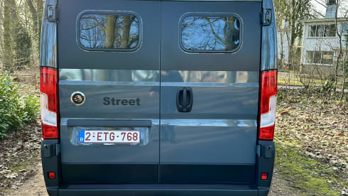 2p Knaus bus from 2024 automatic