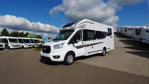 3. Ford Benimar Cocoon 463 for 4 persons (model 2022)