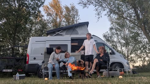 Malik  – 4p Benimar bus uit 2025