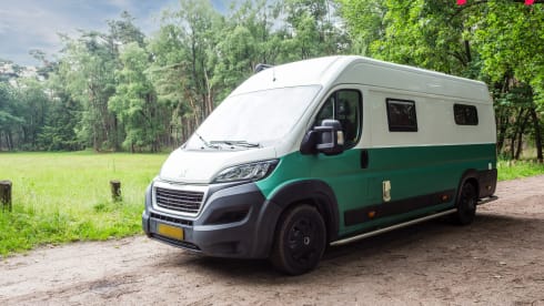 Puck de camperbus  – Zeer complete off-grid zelfbouw camper uit 2019