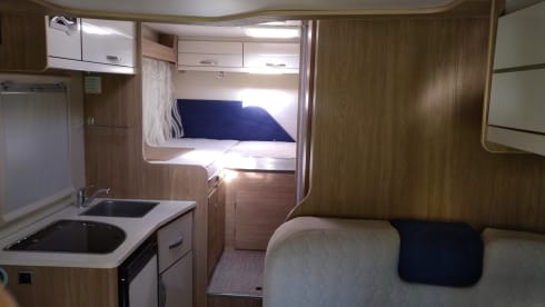 Merry Mary – Spacious Rimor 98p 2019 - Single beds - Pull-down bed - Air conditioning - Lots of sunlight