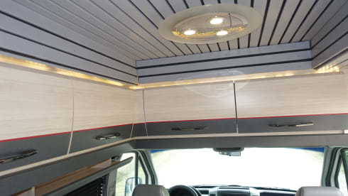 De Crafter – 2p Volkswagen bus from 2010
