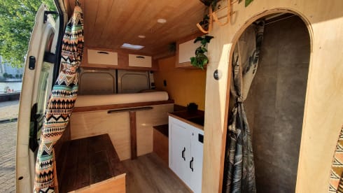 Bus camper VW Crafter off grid 3 persons