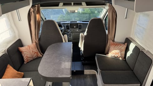 Challenger 328 β Challenger 328 Graphite Ultimate 2025