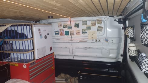 Zelfbouwcamper met dakhangmatten – 2p Renault campervan from 2015