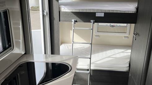 Bavarian Camper 5 – space miracle with 8 sleeping places