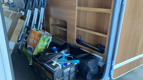 Bennie – Fiat Ducato Carado T449 with queen bed