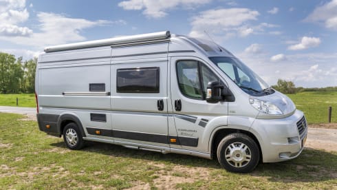 luxury bus camper automatic with French bed