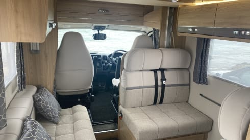 FUN BUS :0) – Large 6 berth Family Motorhome