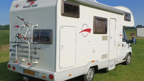 Super Camper voor het hele gezin – Équipe de roller 6p Alcove de 2006