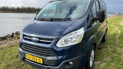 Nuggy  – 4p Ford bus from 2018