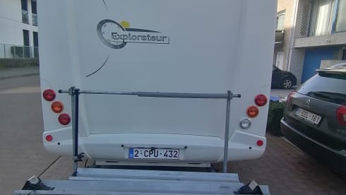 Ruime aangename camper 2pers – 2p Pilote semi-integrated from 2007