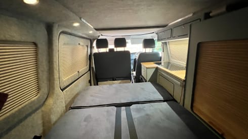 VW T6.1 Transporter with heater(great for the winter getaways!)