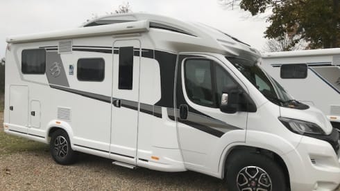 Knaus Sky wave 4p – Knaus Mobil semi-integral 4p from 2022 - air conditioning living area