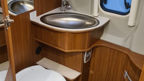 De Westereender Flitz – Pössl Buscamper 160 hp Automatic from 2019