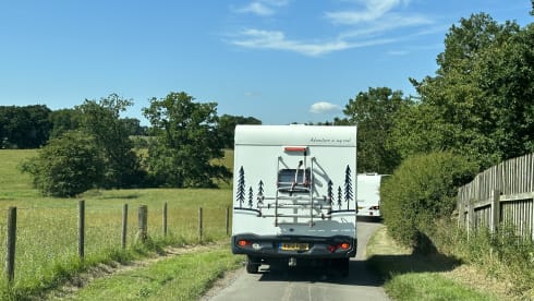 Travel The Wild – 6 berth Fiat Escape 696