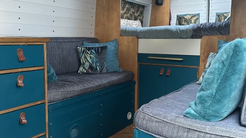 Evangeline – 4 berth Peugeot campervan from 2017