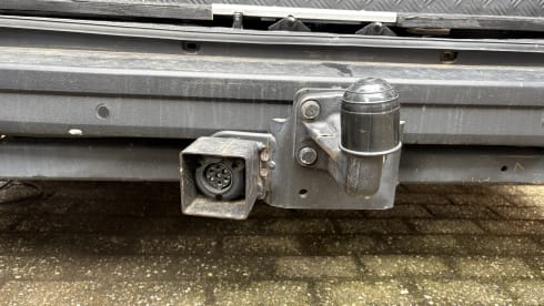 Adventure Van – 4p Volkswagen Crafter 2.0TDI custom build Off-road Full Electric 