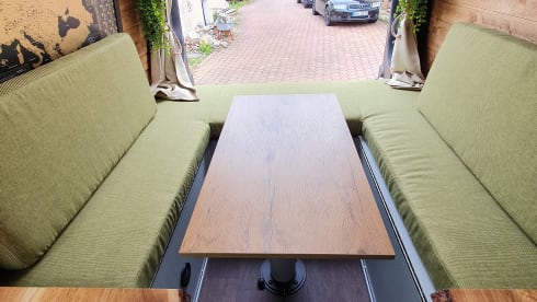 CHALO – Self-built camper with great attention to detail